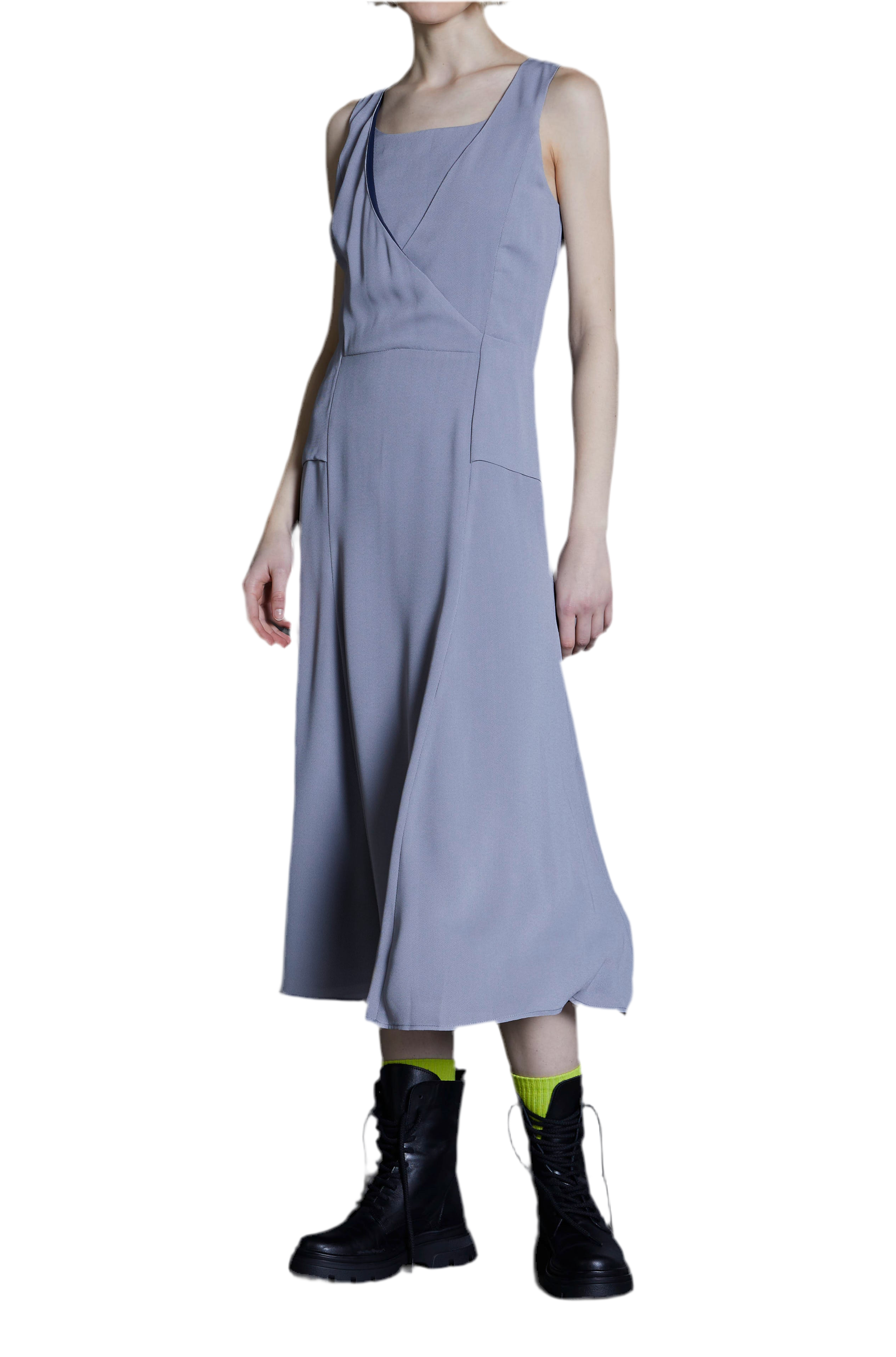 R257 DRESS WITH SWING SKIRT