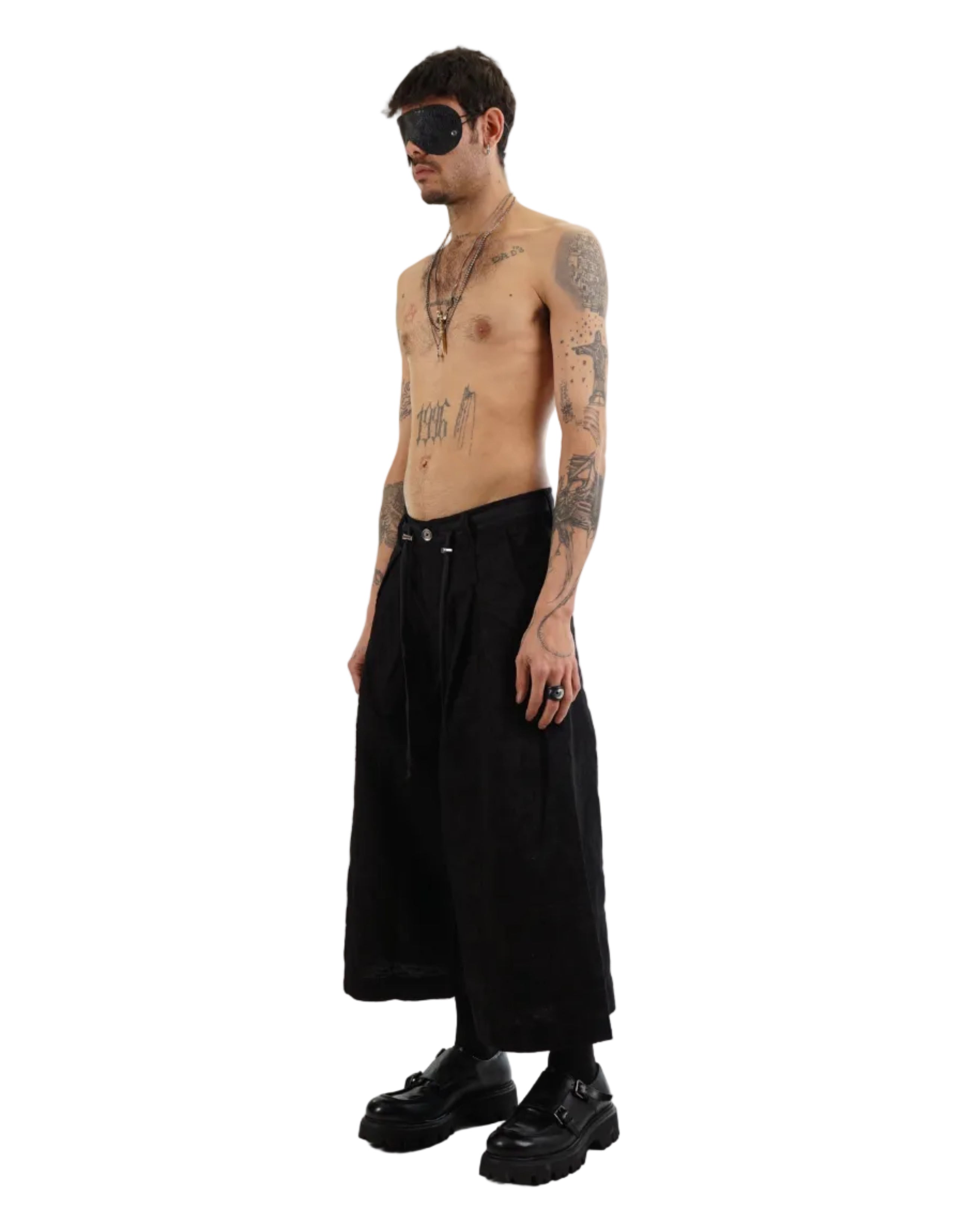 Mark Baigent – Weight Shorts – Black