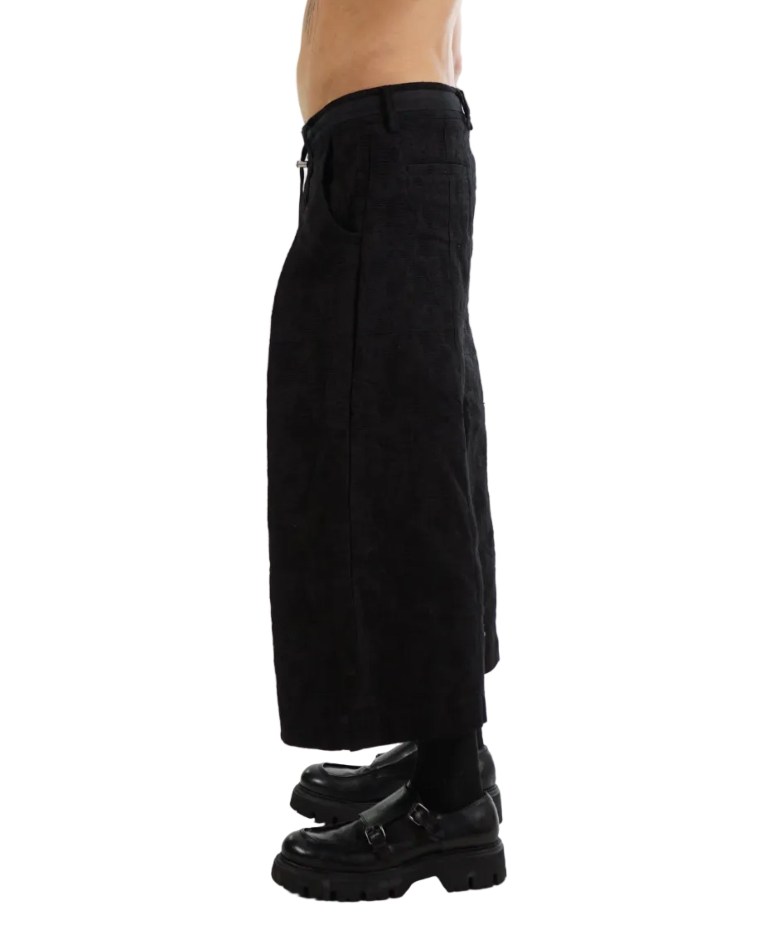 Mark Baigent – Weight Shorts – Black