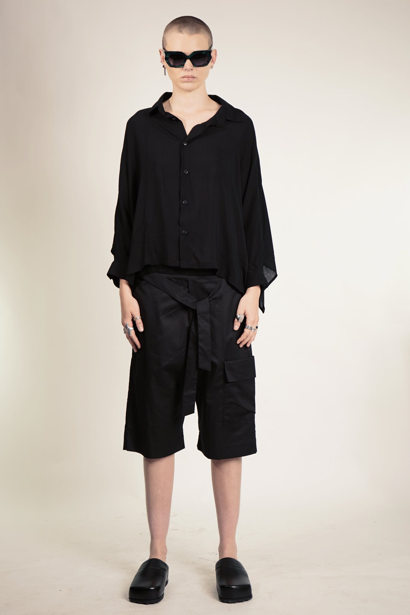 B62E Oversized Back Flap Blouse Midi Sleeve