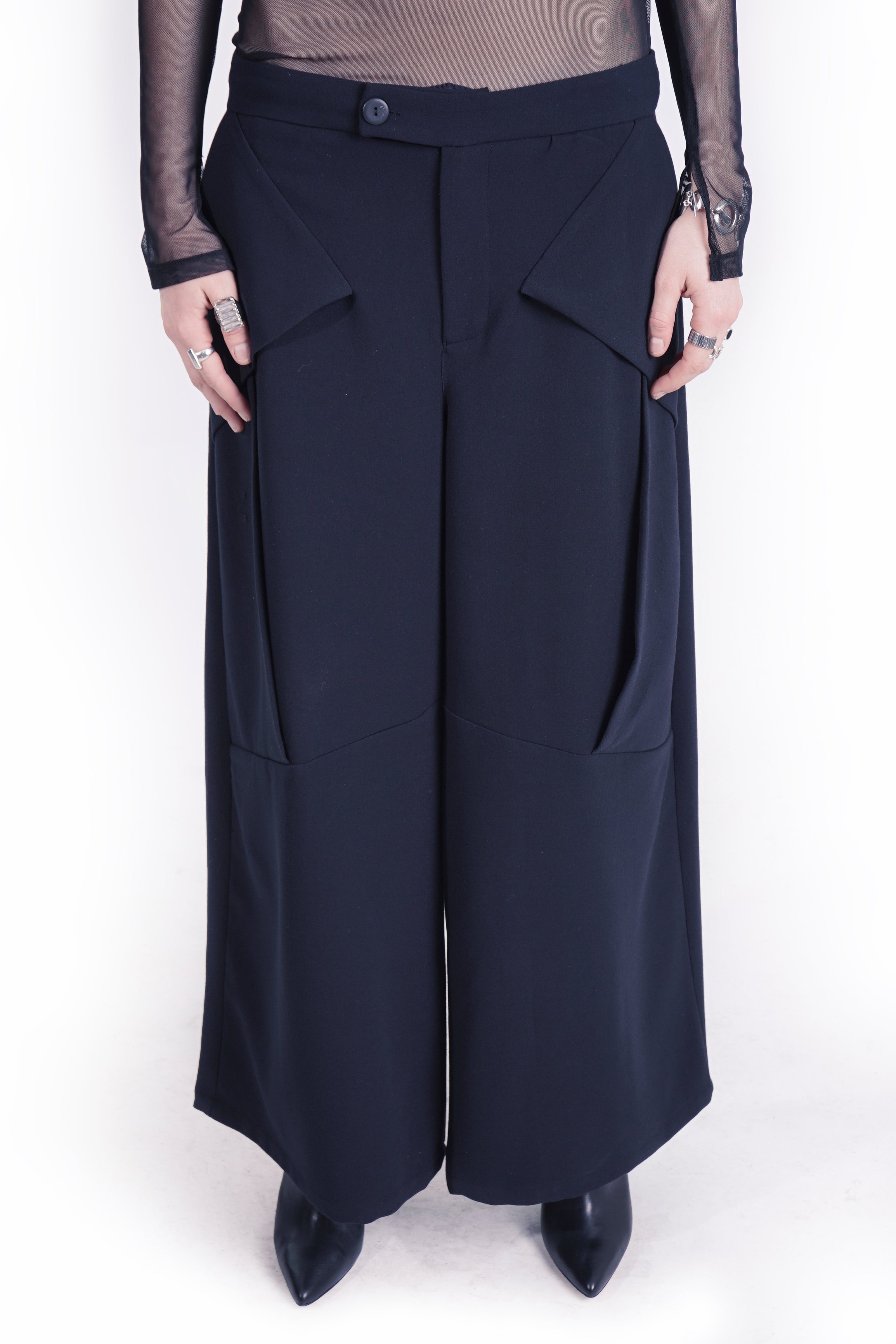 navy  minimal trousers with front and back pockets