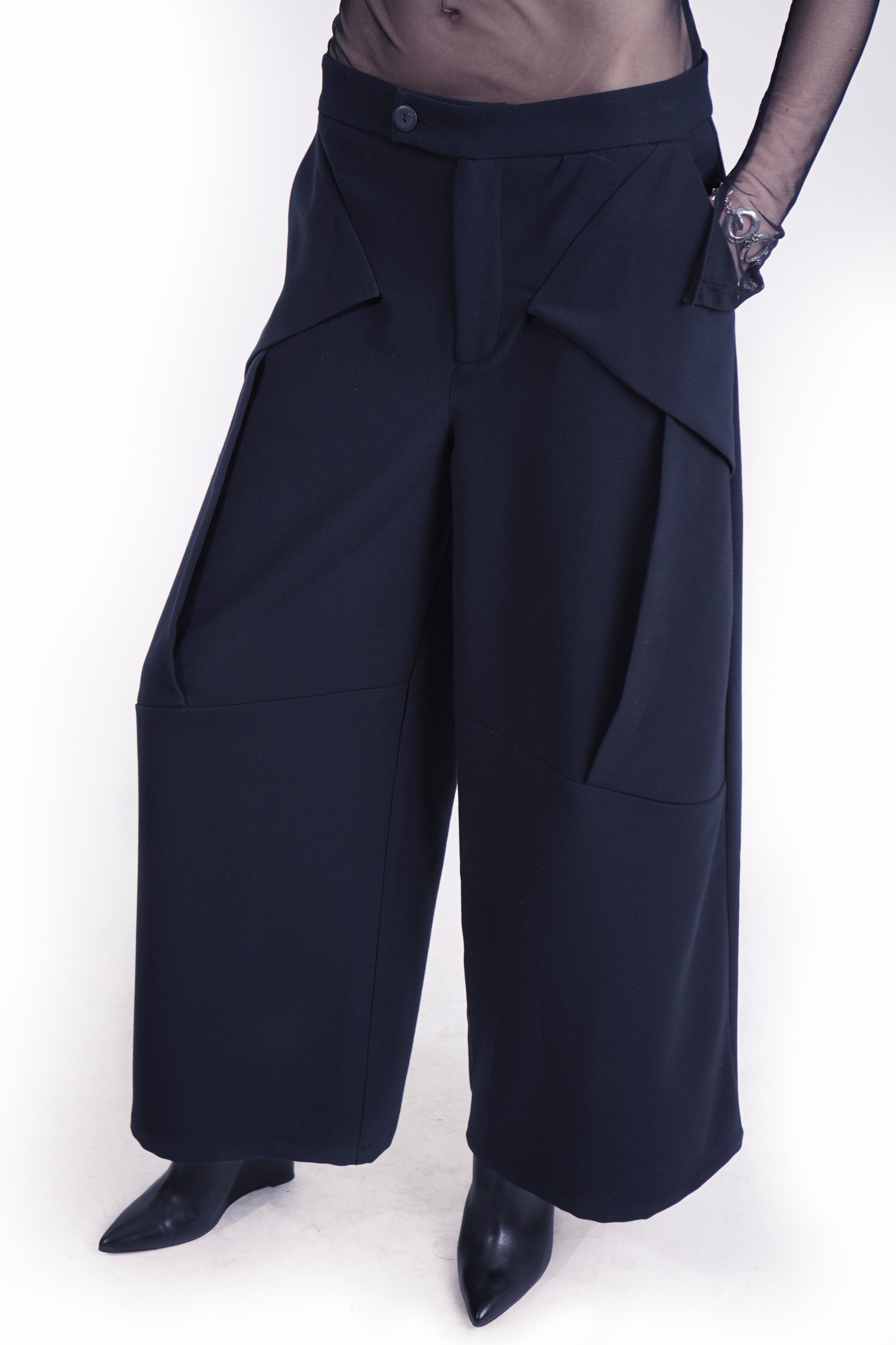 P113 Wide Geometric Layers Wide Trousers – Navy | Adddress
