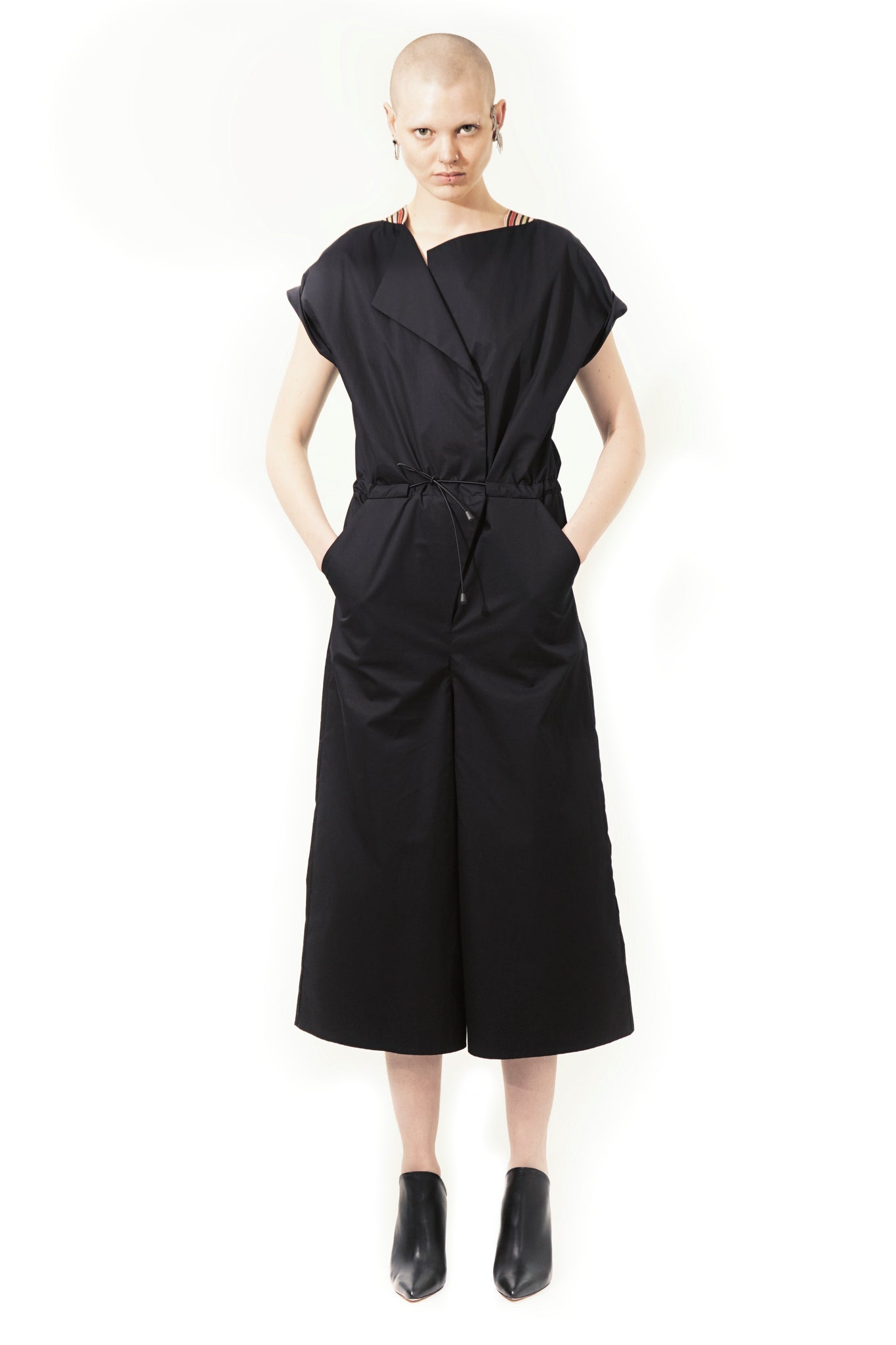 O31 Jumpsuit Cropped Leg