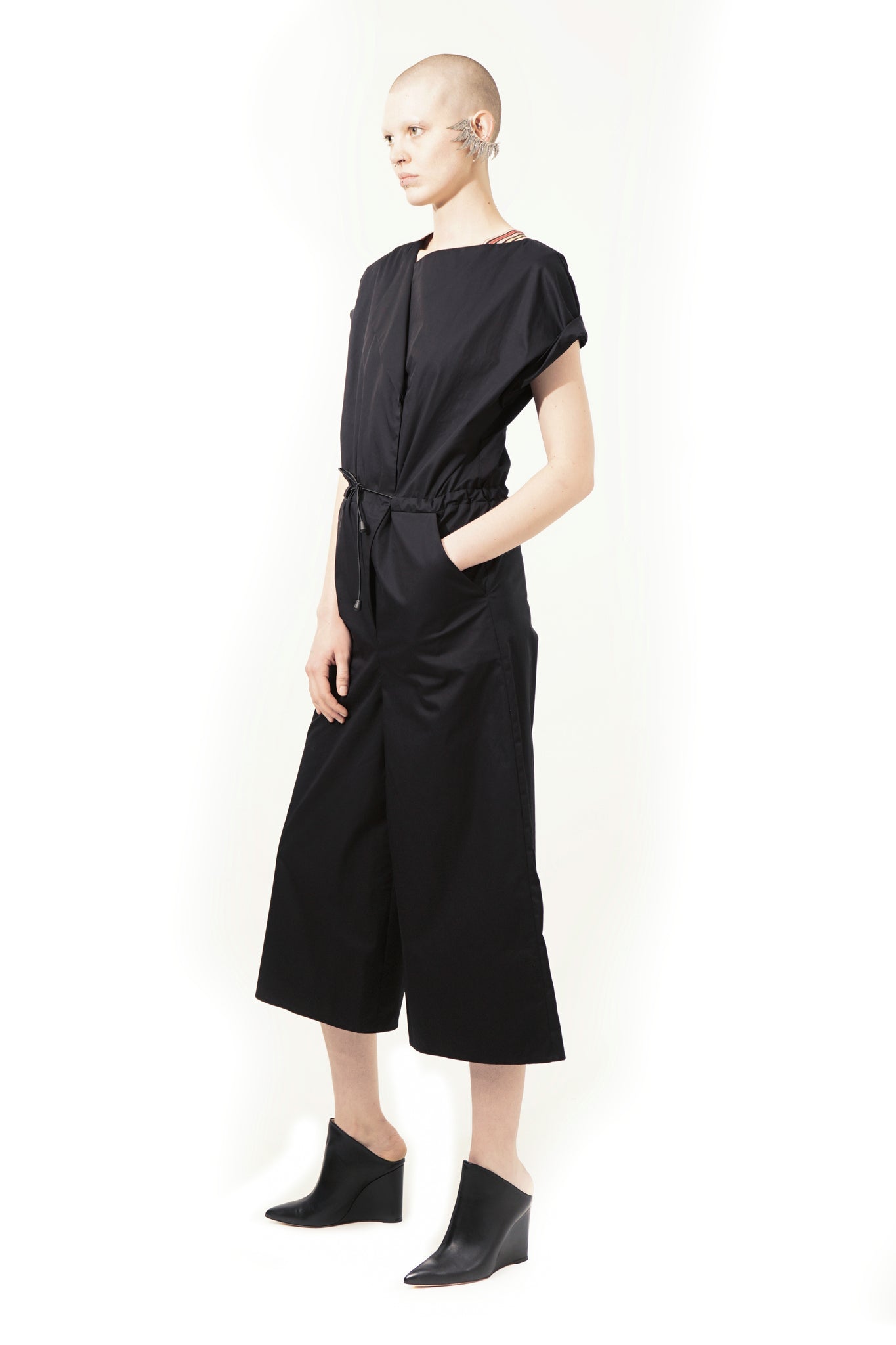 O31 Jumpsuit Cropped Leg