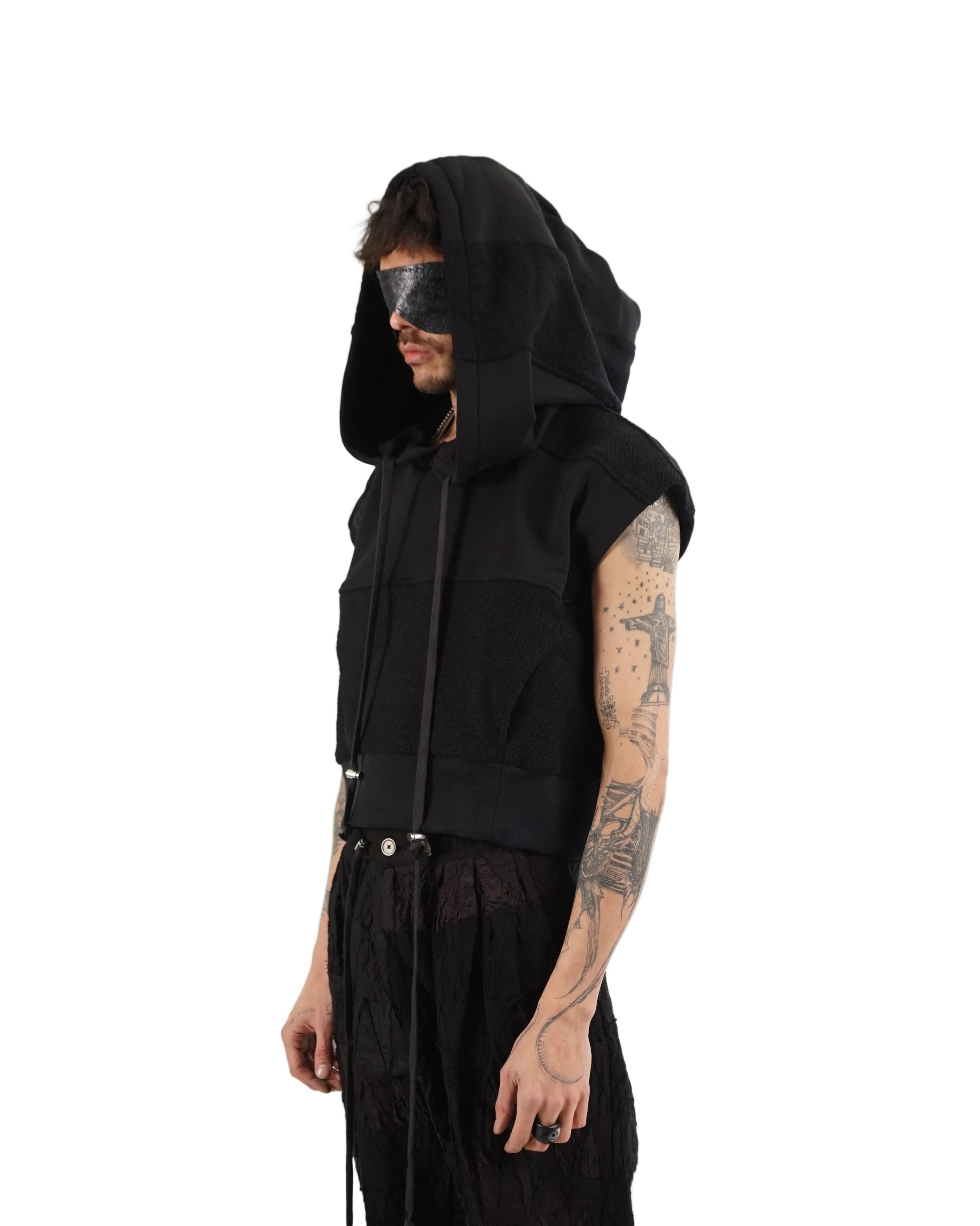 Mark Baigent – Zena Hoodie Sleeveless – Black