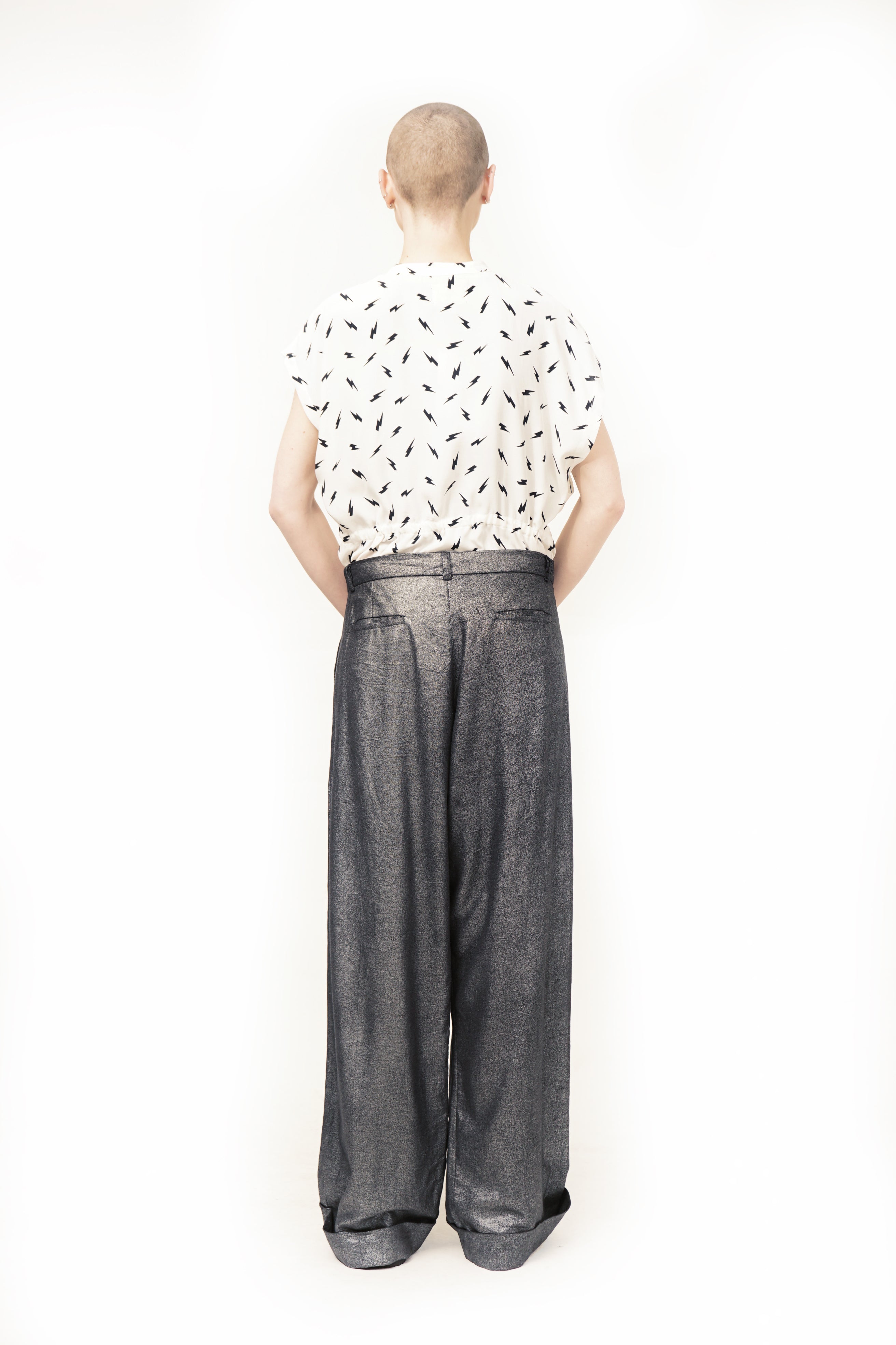 Architectural blouse with relaxed proportions