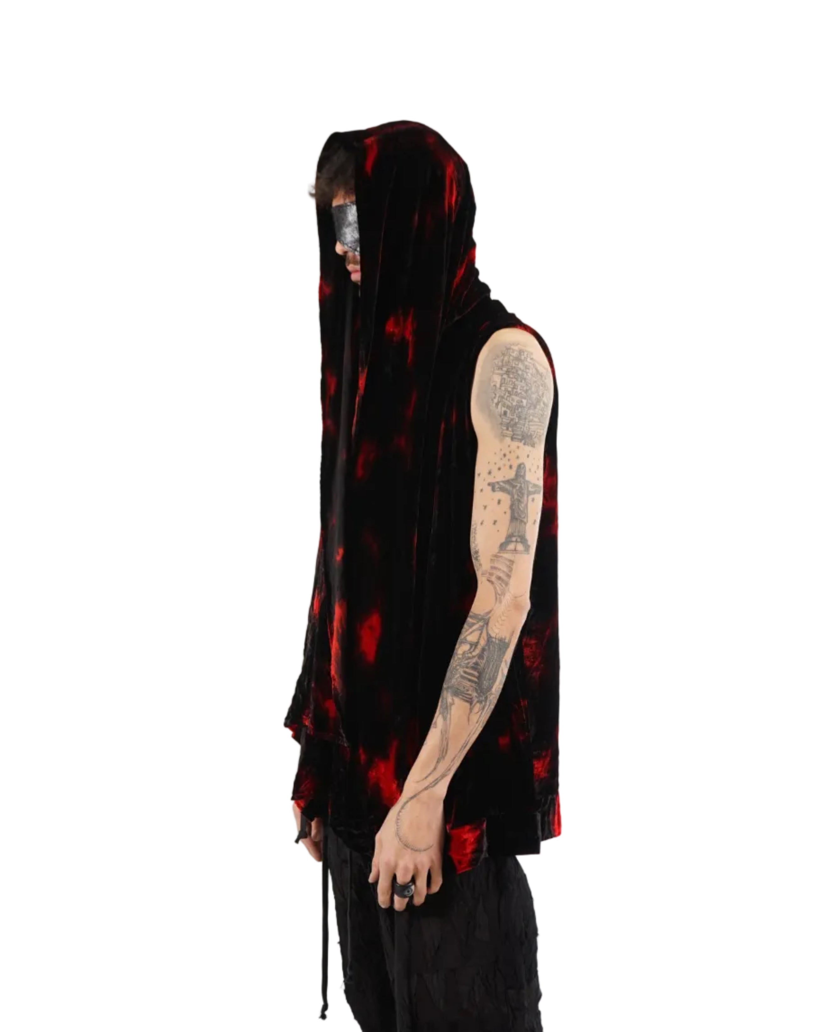 Mark Baigent – Nago Vest – Black / Red