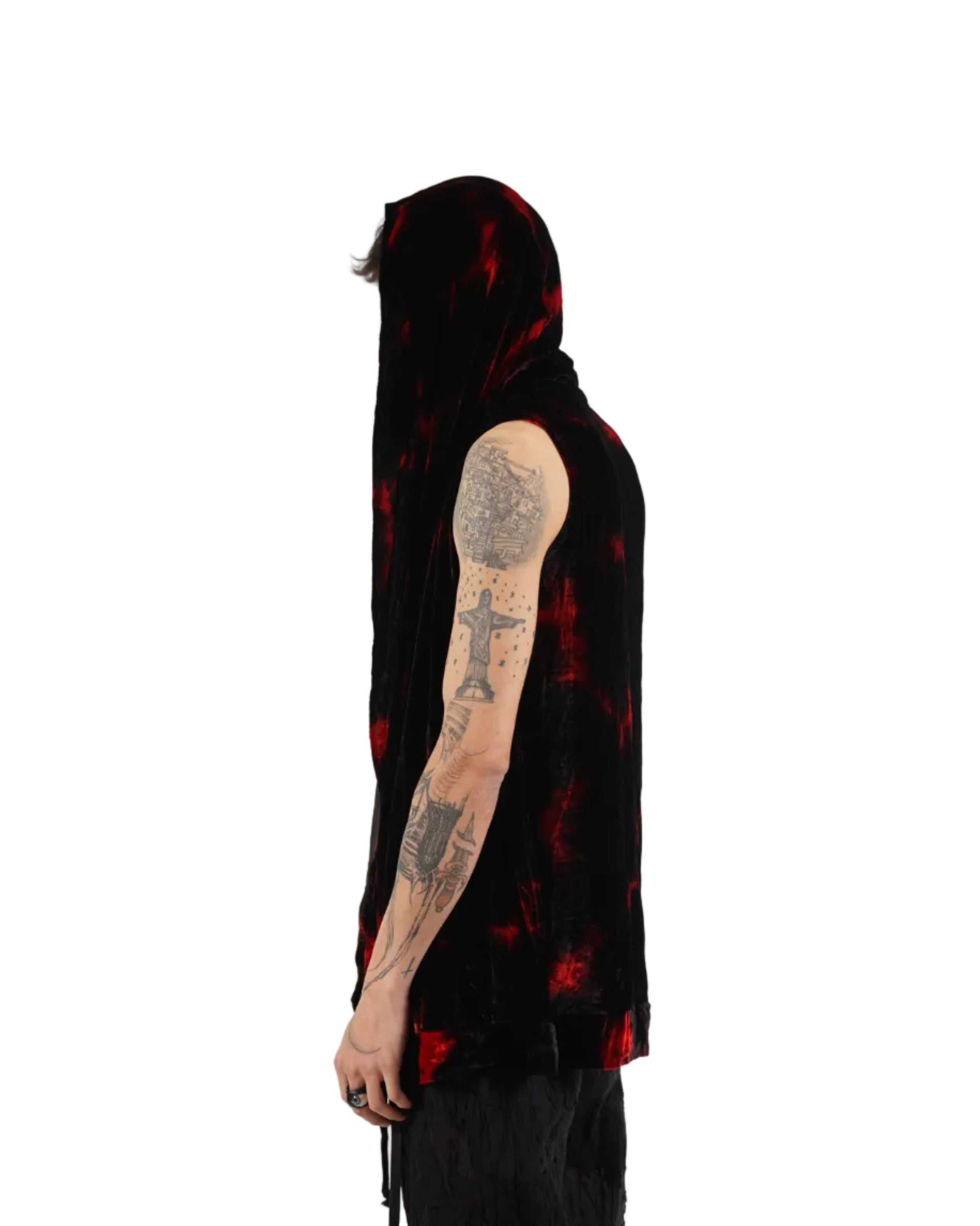 Mark Baigent – Nago Vest – Black / Red