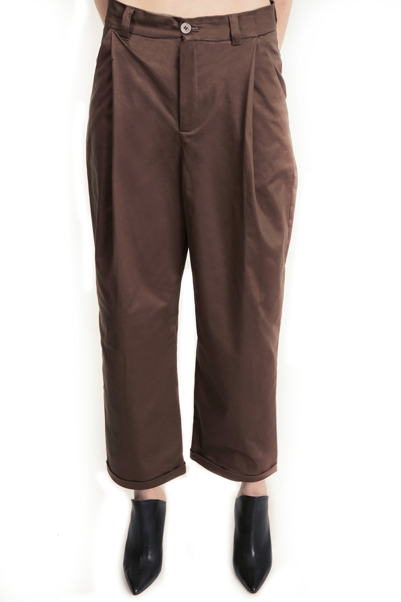 P152 Deep Pleated Pants with cuffs