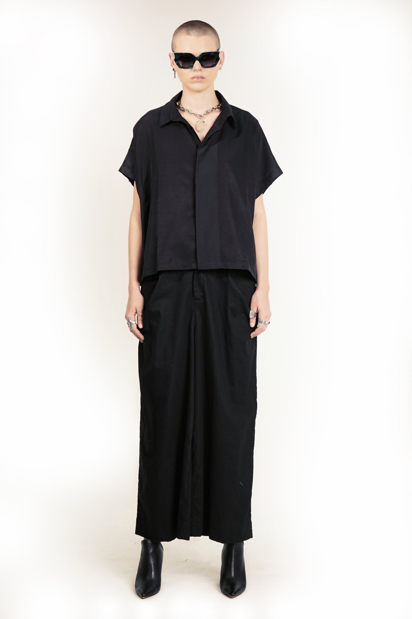 B62Mono Oversized Blouse Short Sleeve back artisanal detail