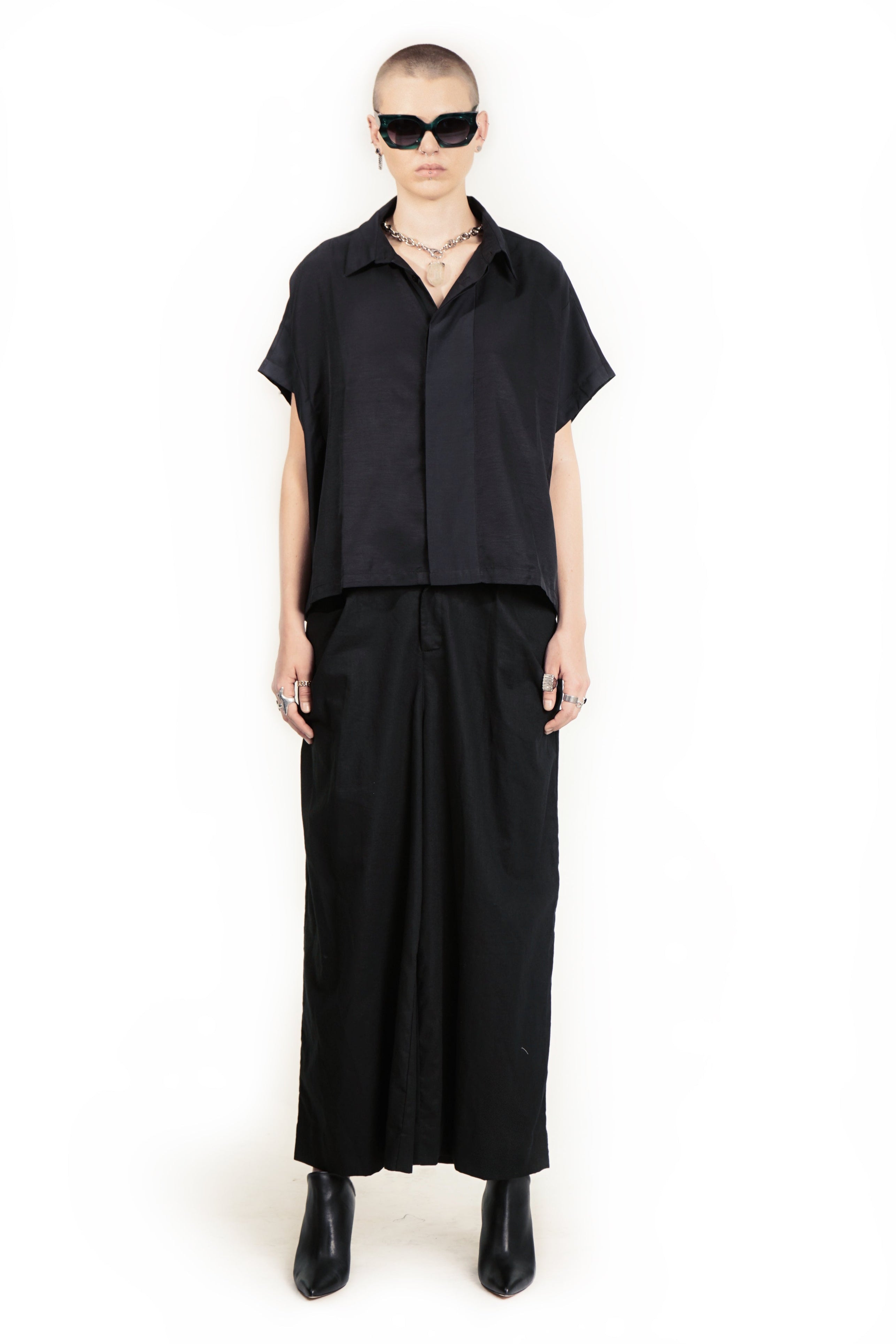 B62Mono Oversized Blouse Short Sleeve back artisanal detail