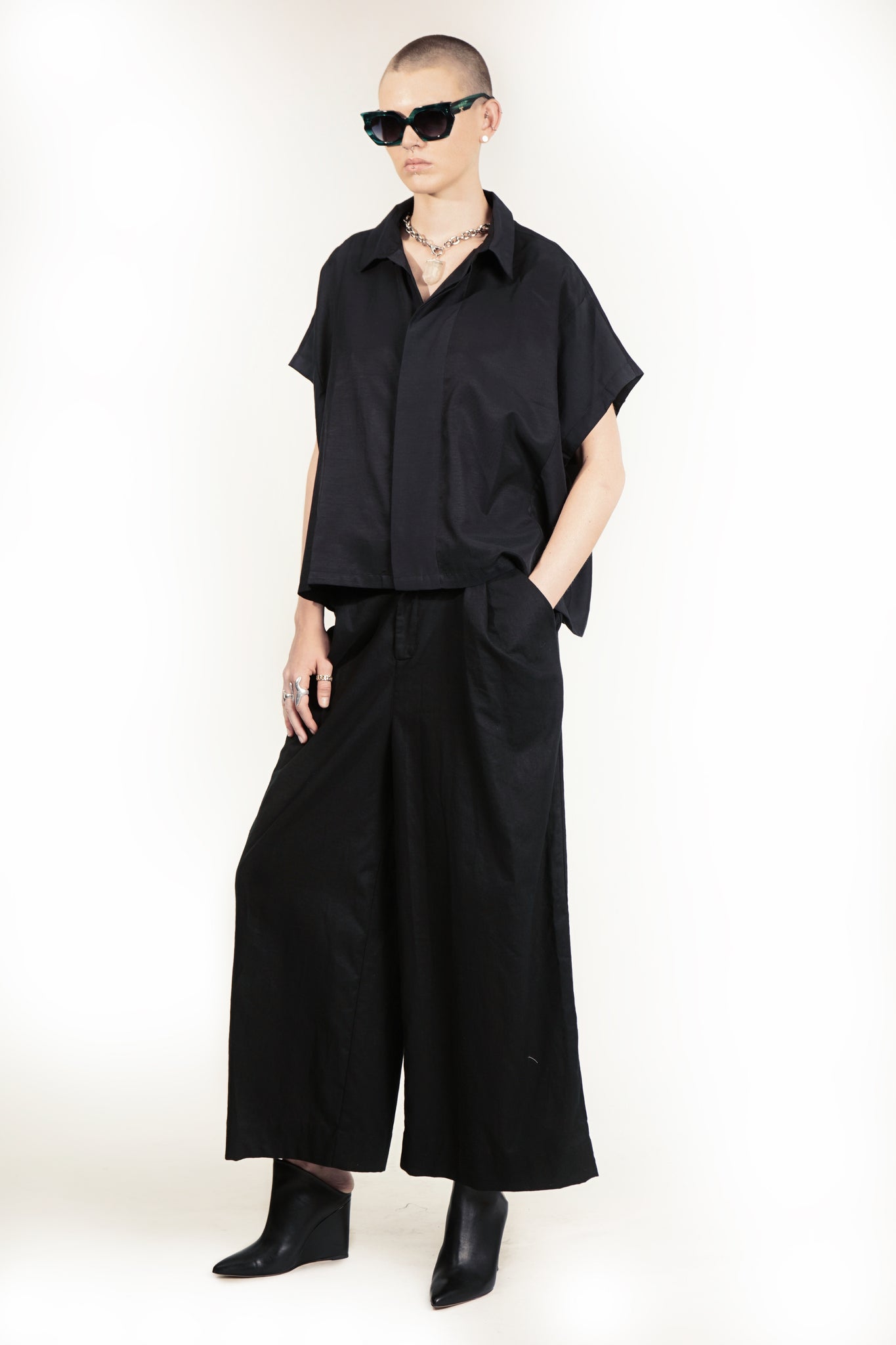 B62Mono Oversized Blouse Short Sleeve back artisanal detail