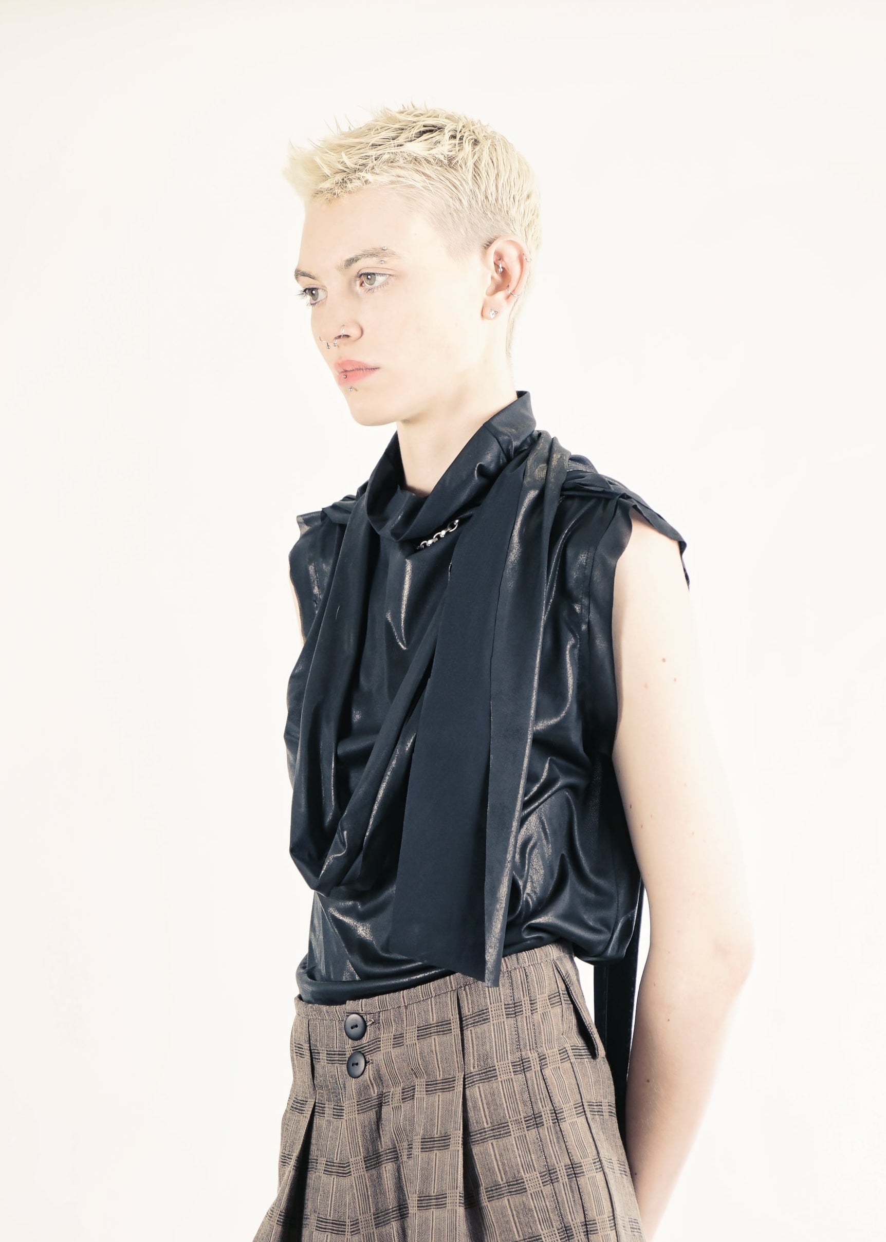 R269 String Top – Black | Adddress