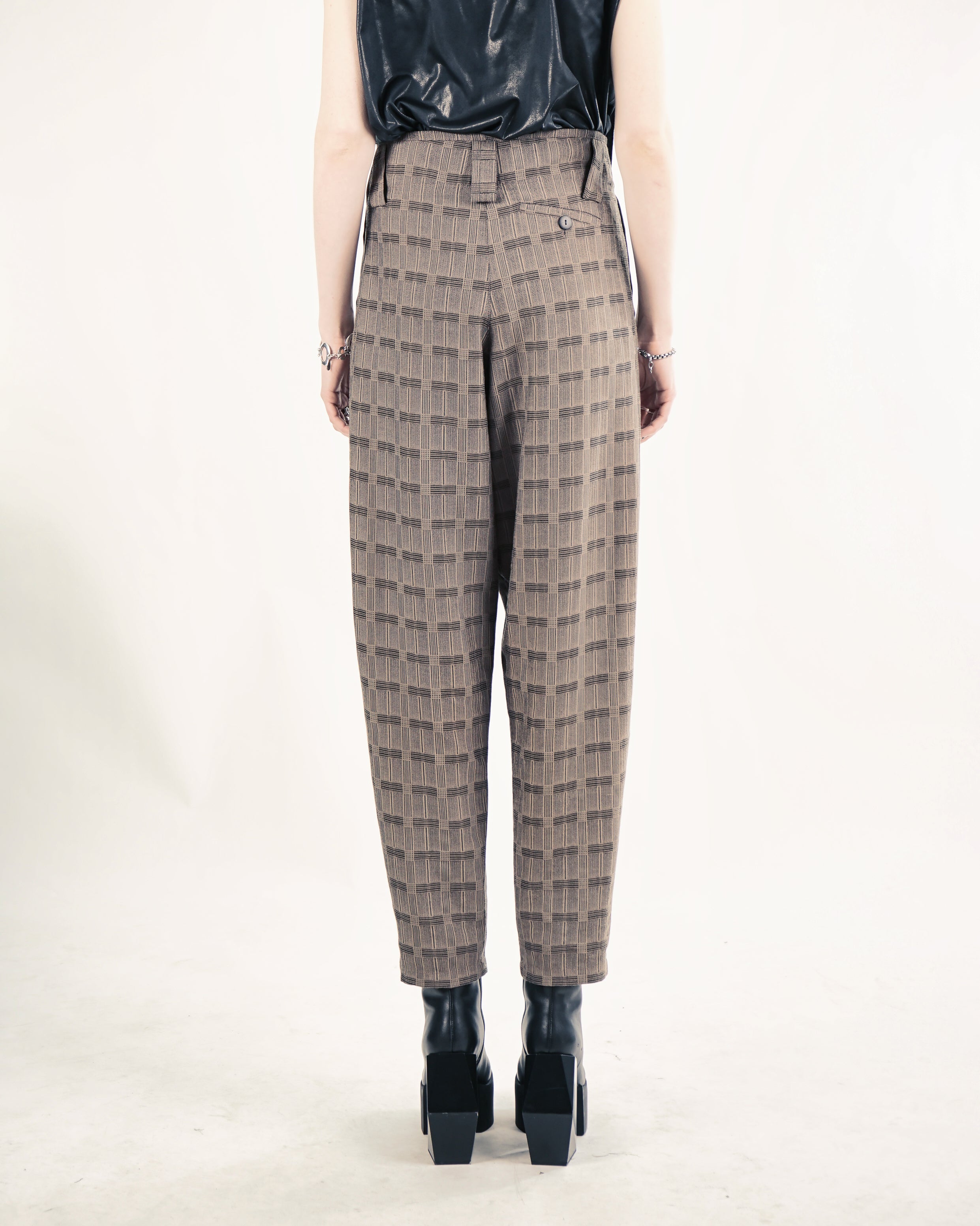 P171 Straight-Leg Trousers – Black | Adddress