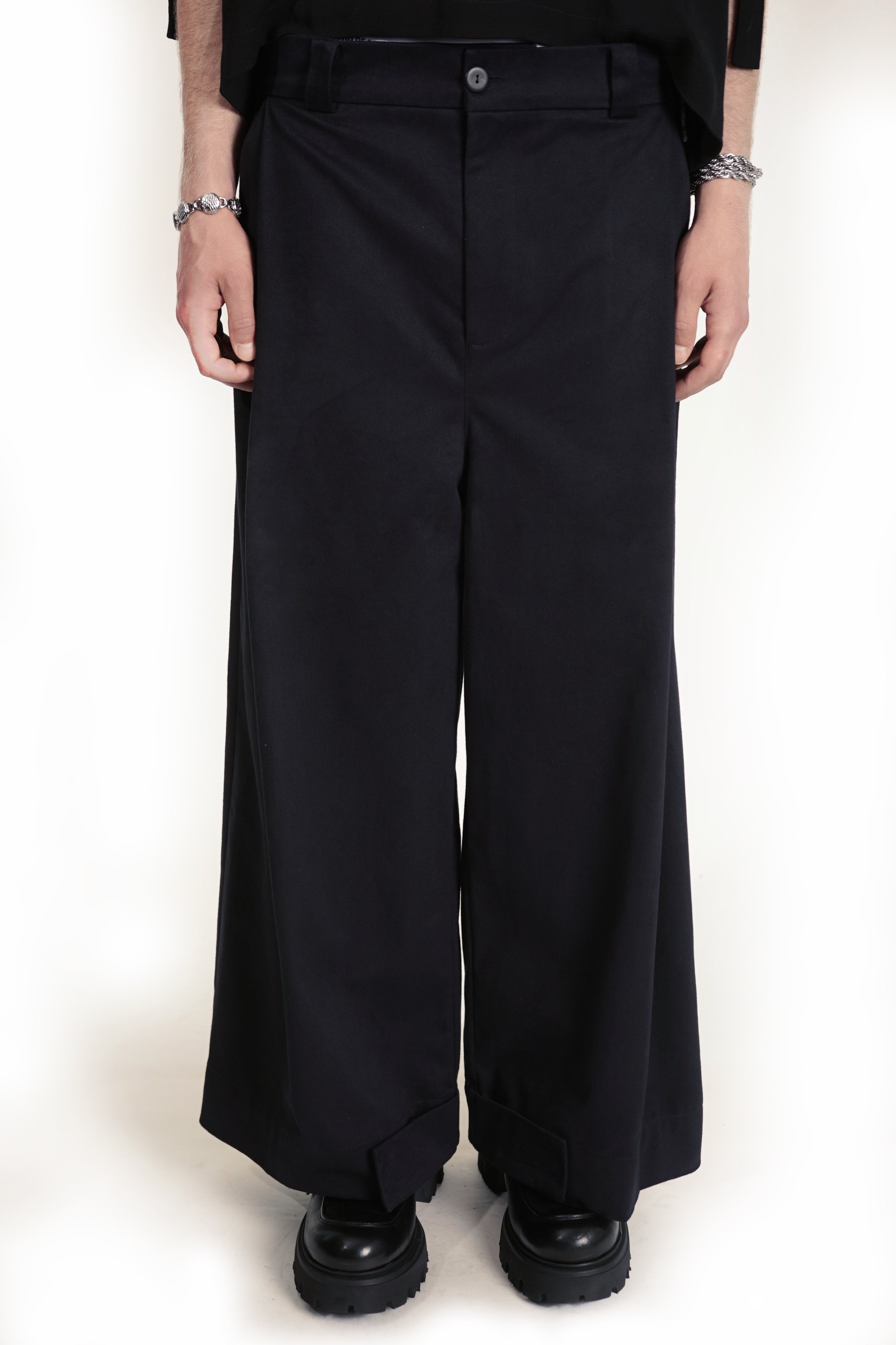 P152C Wide Pants Velcro Fastening Leg