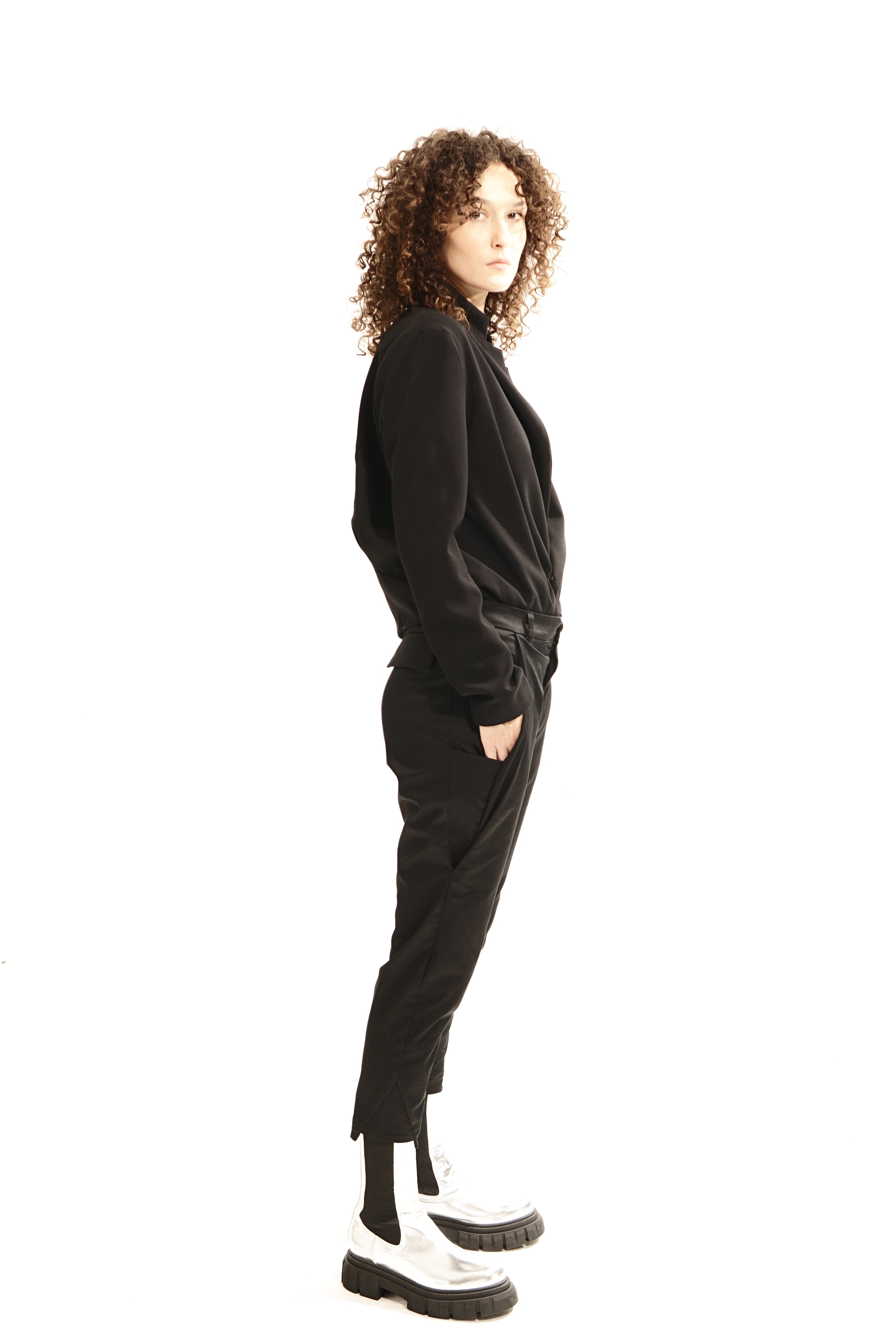 G94 Cropped Blazer Wrinkles Back