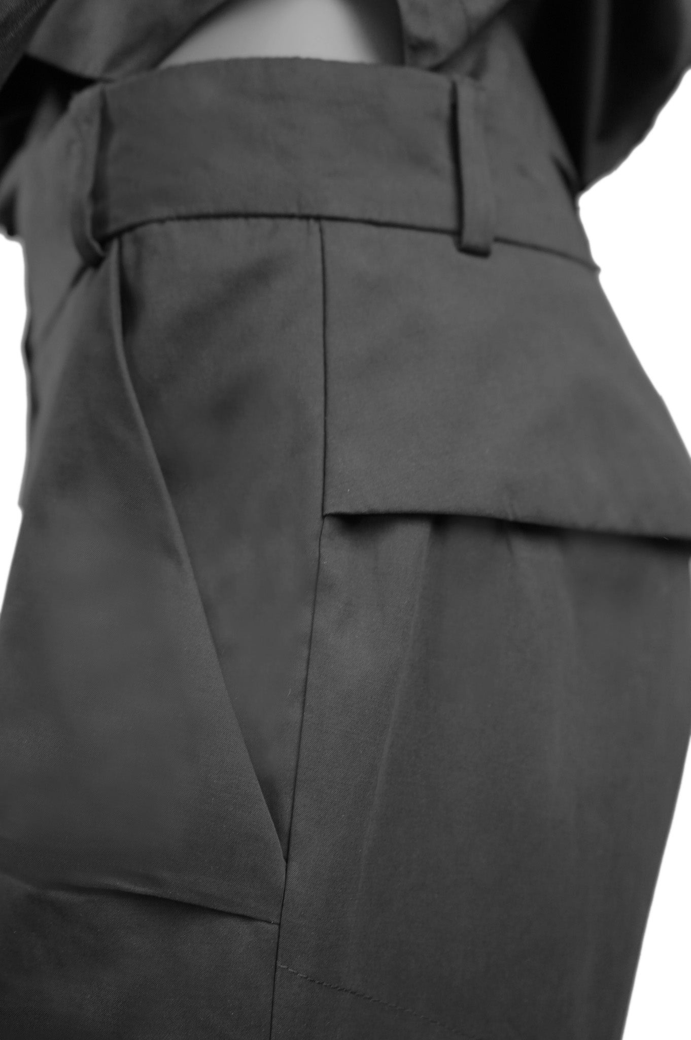 Sattelhose seitlich